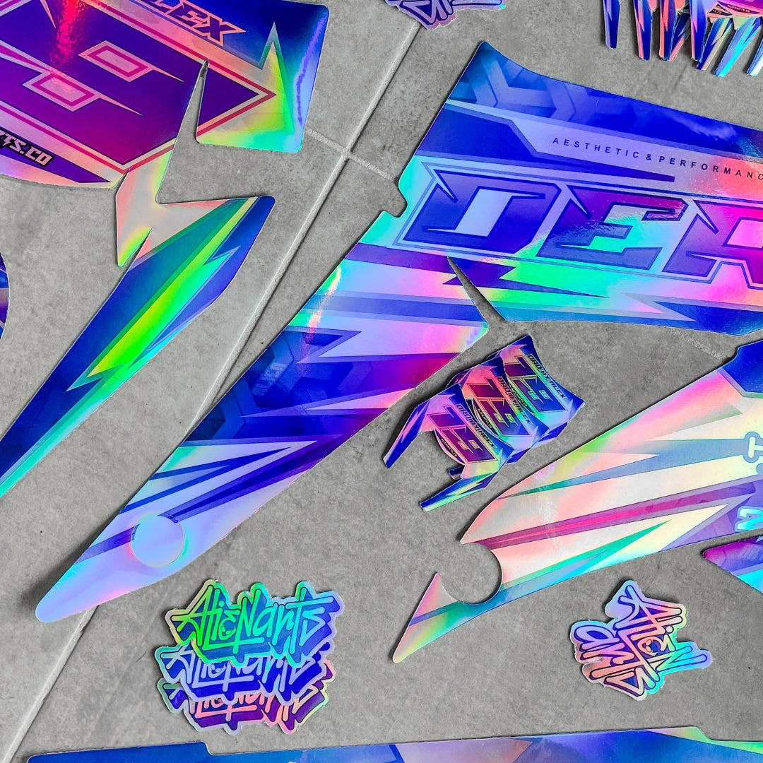 L'Effet WOW : Le Holographique dans l'Industrie des Kits Déco