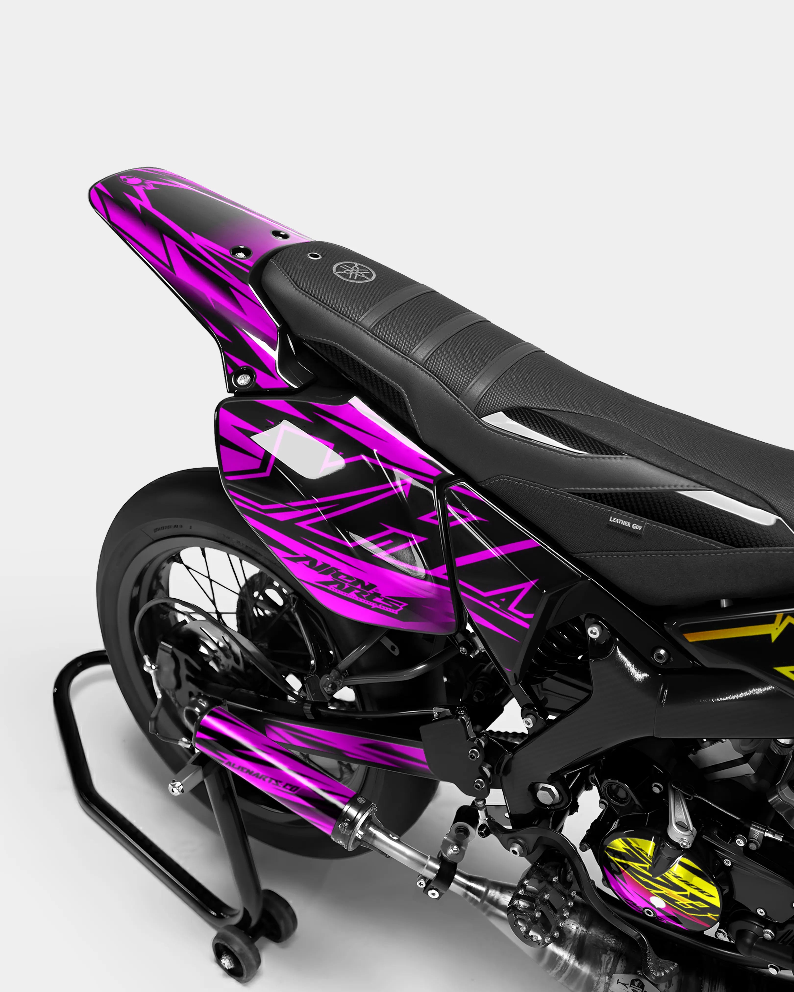 PAENO - Dekorationsset YAMAHA DT 50cc - Gelb Rosa