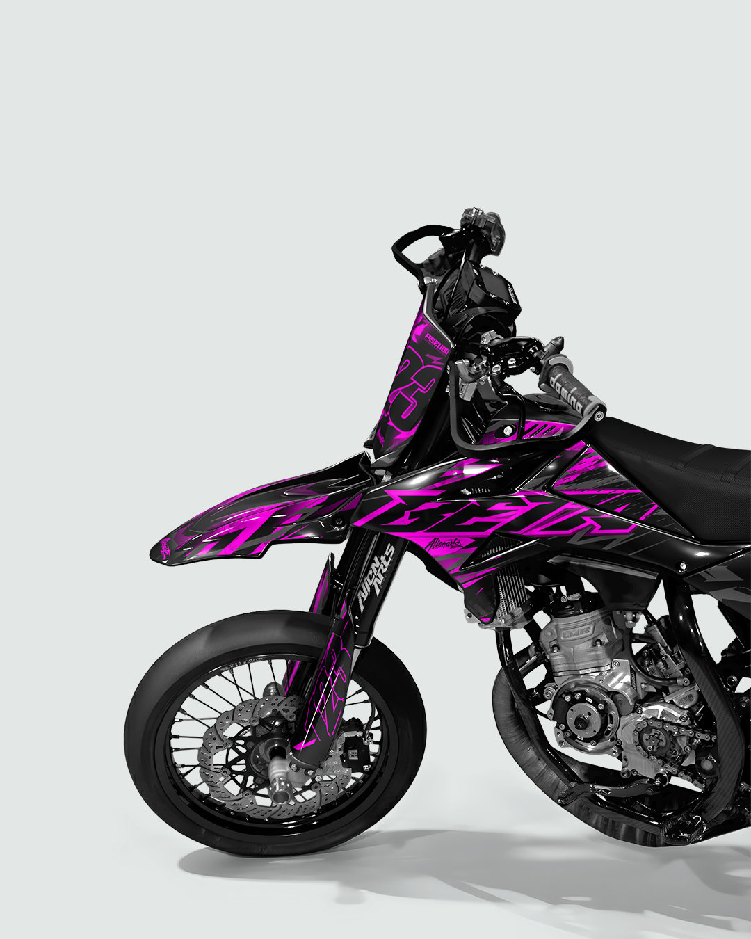 NEMESIS - Kit deco BETA 50cc - Rose — vue de face