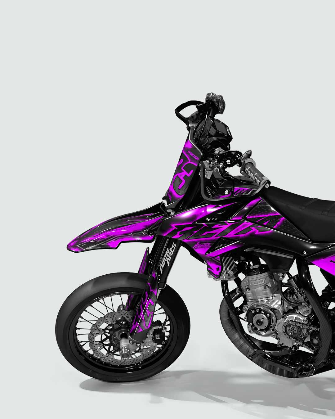 RAZOR - Kit deco BETA 50cc - Rose — vue de face