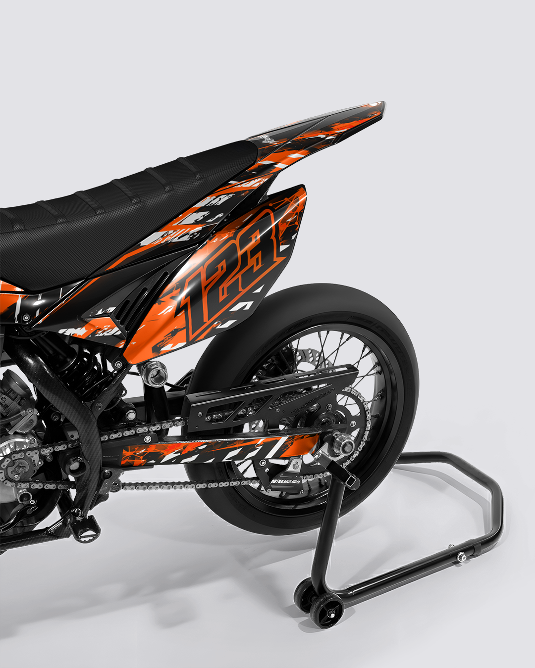 ROGUE - Kit deco BETA 50cc - Orange — vue de dos