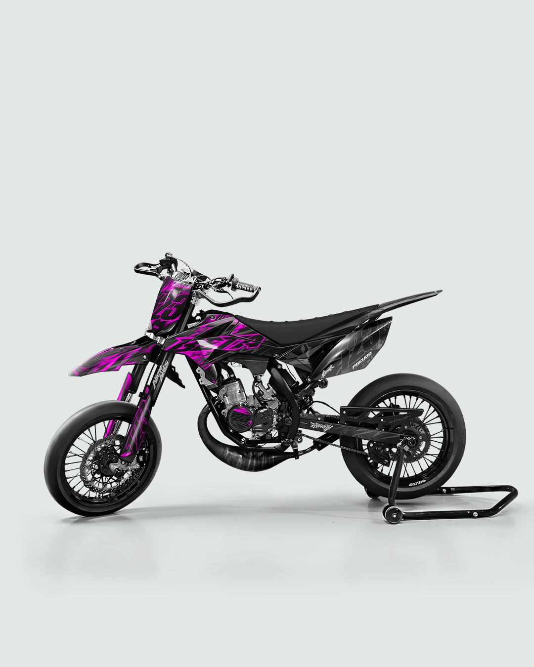 NEMESIS - Kit deco BETA 50cc - Rose — vue de côté