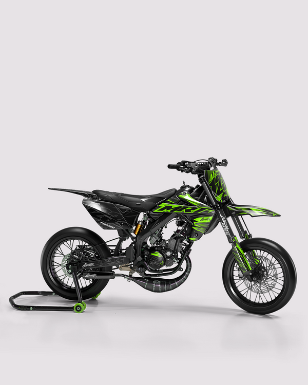 NEMESIS - Kit deco RIEJU 50cc - Vert — vue de côté