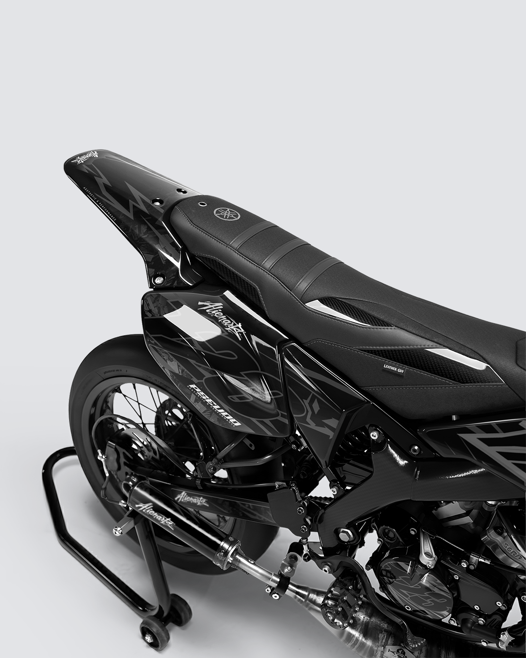 NEMESIS - Kit deco YAMAHA DT 50cc - Blanc — vue de dos