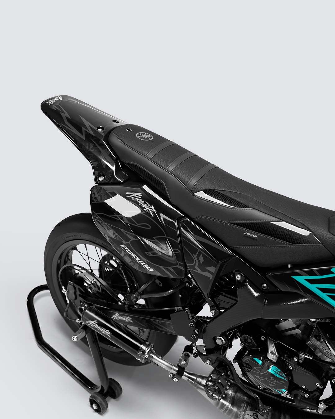 NEMESIS - Kit deco YAMAHA DT 50cc - Turquoise — vue de dos