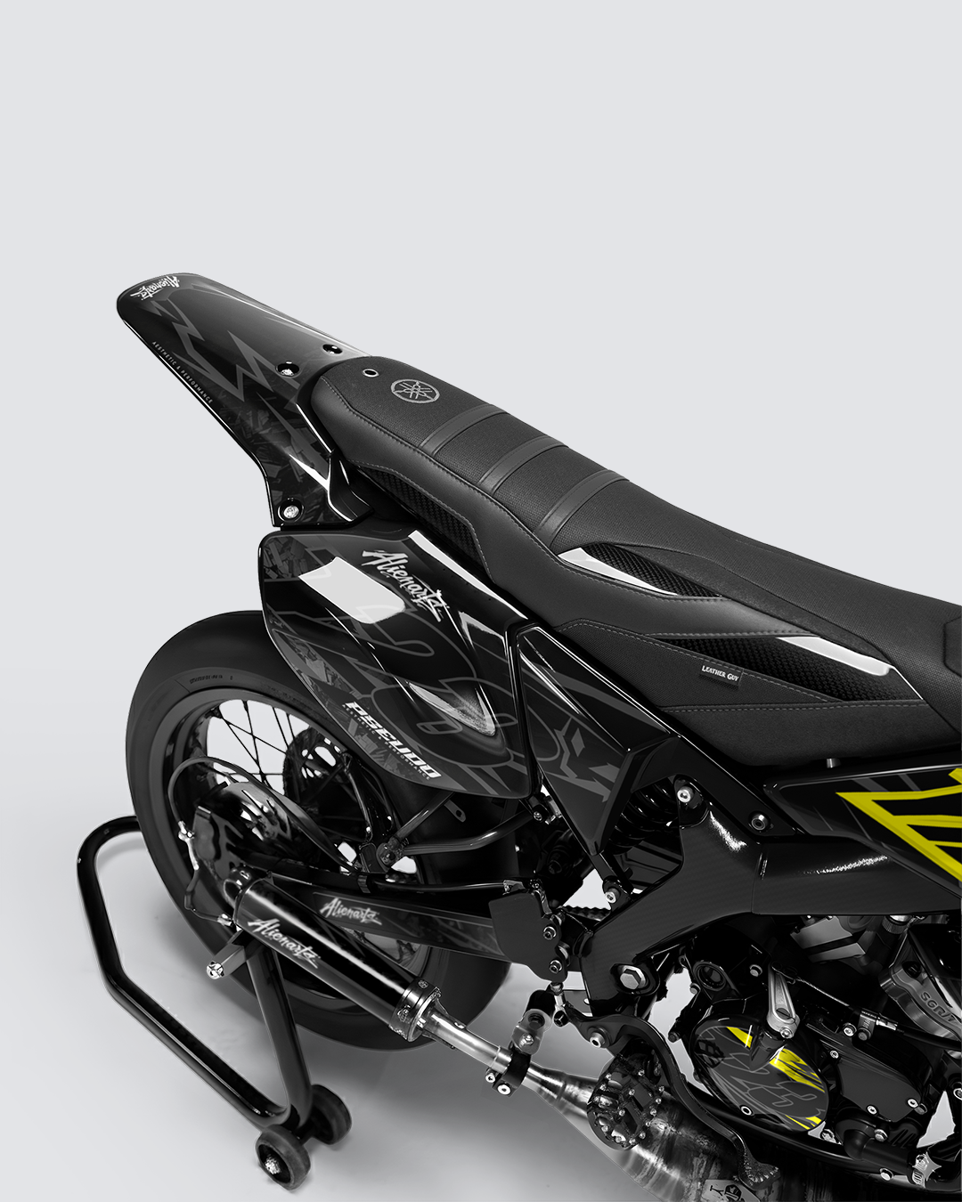 NEMESIS - Kit deco YAMAHA DT 50cc - Jaune — vue de dos