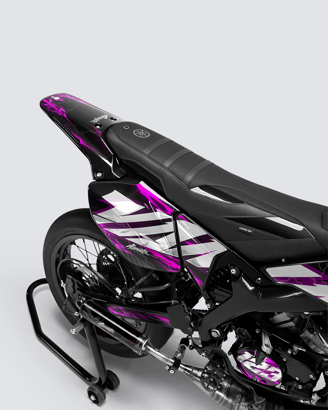 STORMX - Kit deco YAMAHA DT 50cc - Rose — vue de dos