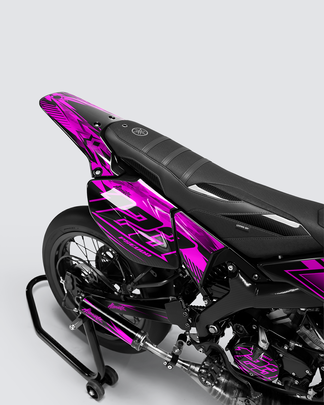 REAPER - Kit deco YAMAHA DT 50cc - Rose — vue de dos