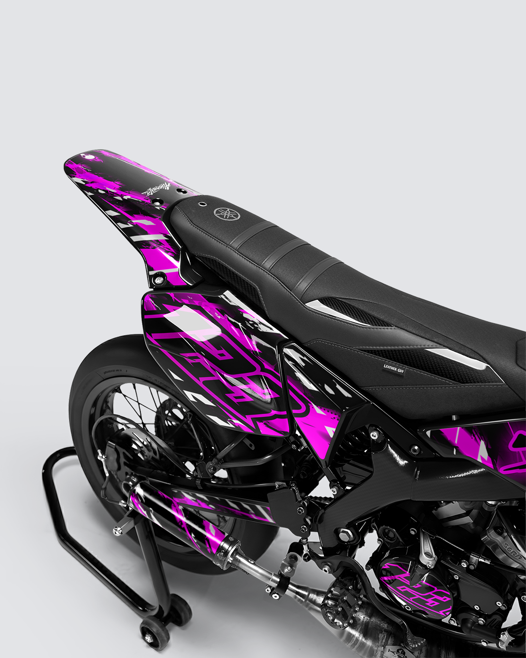 ROGUE - Kit deco YAMAHA DT 50cc - Rose — vue de dos