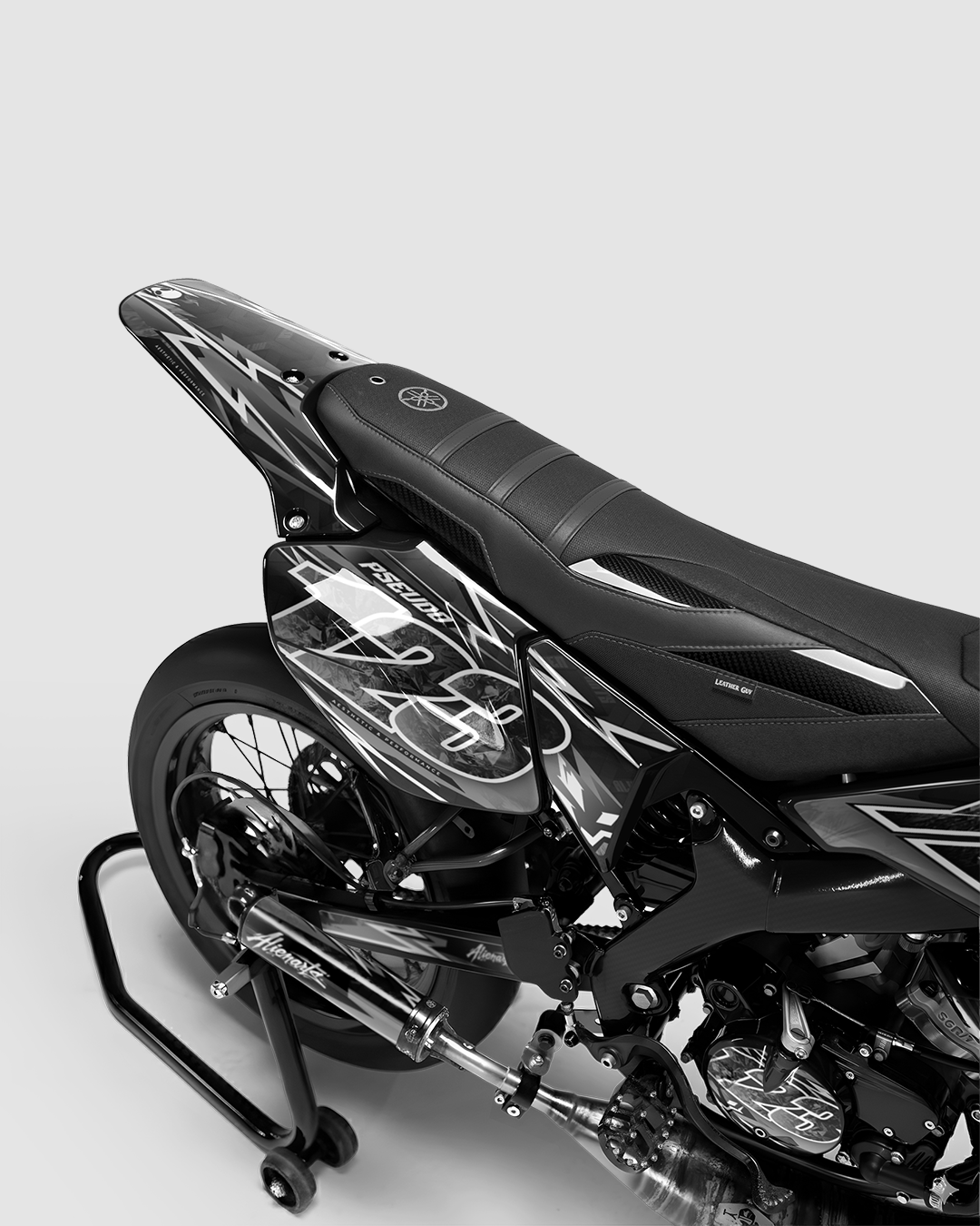 RAMPAGE - Kit deco YAMAHA DT 50cc - Blanc — vue de dos