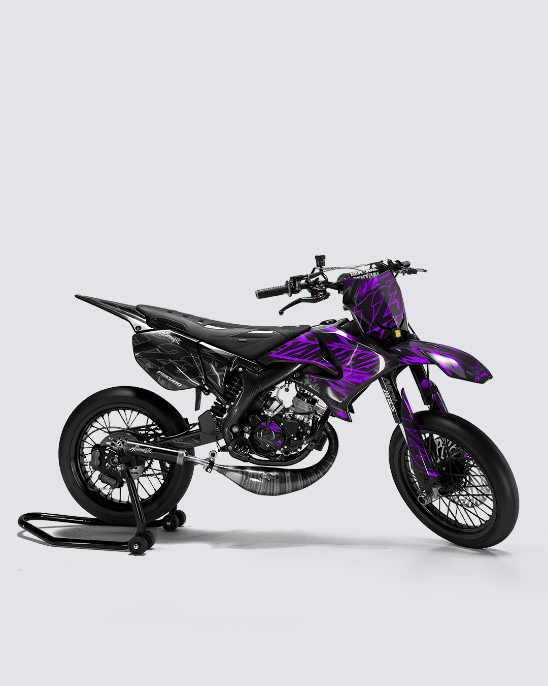 NEMESIS - Kit deco YAMAHA DT 50cc - Violet — vue de côté