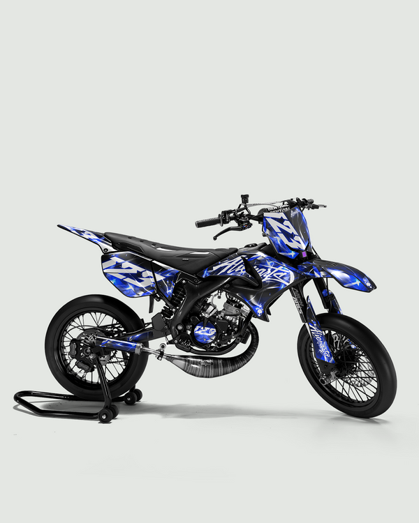 PLASMA - Kit deco YAMAHA DT 50cc - Bleu — vue de côté